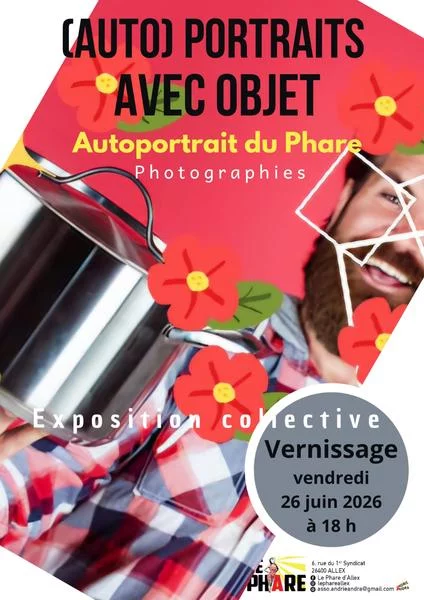 (auto)portraits avec objets – photographies au Phare d&rsquo;Allex