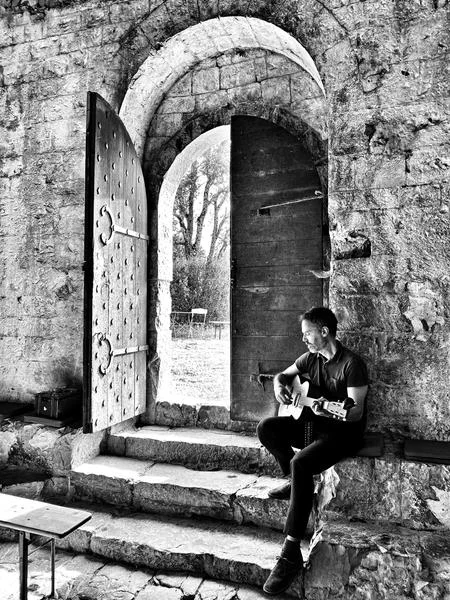 Concert : Piers Faccini solo