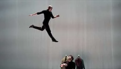 Cirque : Ghost Light – Saison Romans Scènes