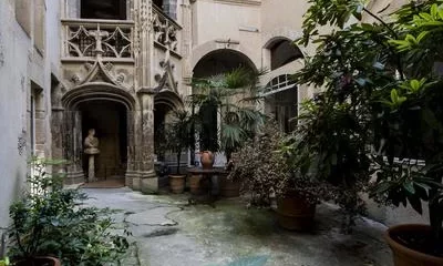 Visite guidée : Les cours des hôtels particuliers