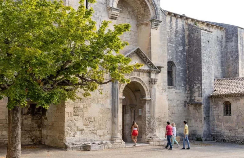 Visite guidée de Saint-Restitut pour les groupes