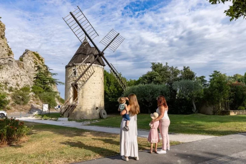 Visite commentée de Pierrelatte pour les groupes