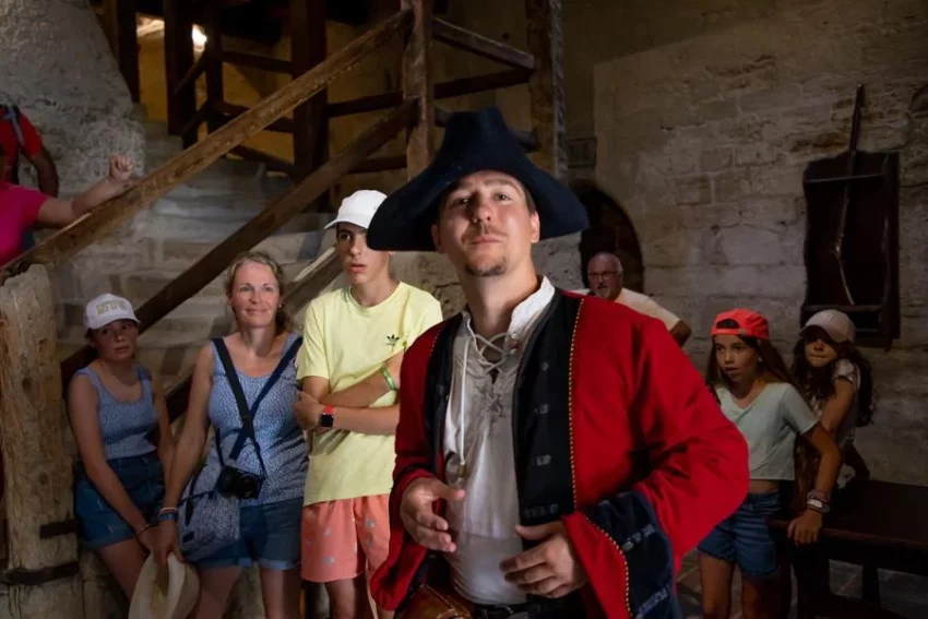 Visite guidée de la Tour de Crest avec le Major Montrond