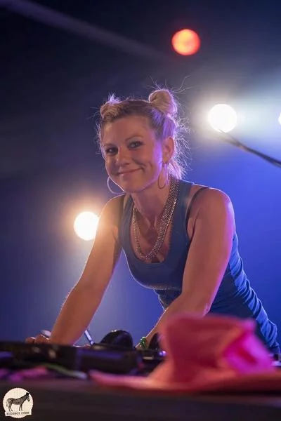 Matinée Huîtres avec DJ Fillette !