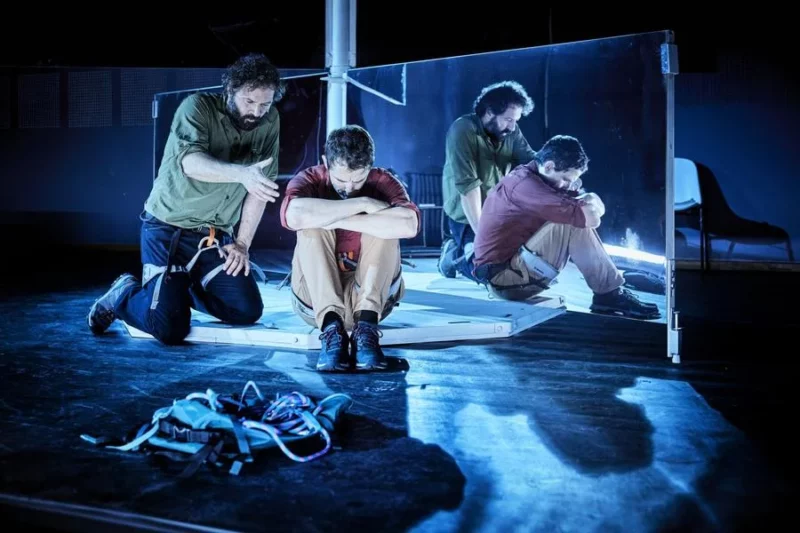 Théâtre – Une Ombre vorace