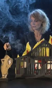 Conte et théâtre de papier : La Bossue des Bois