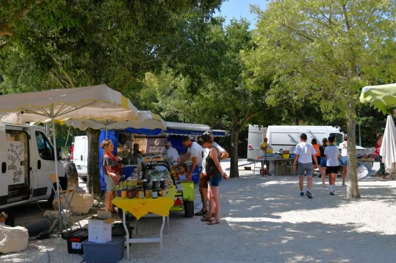 Marché hebdomadaire du samedi