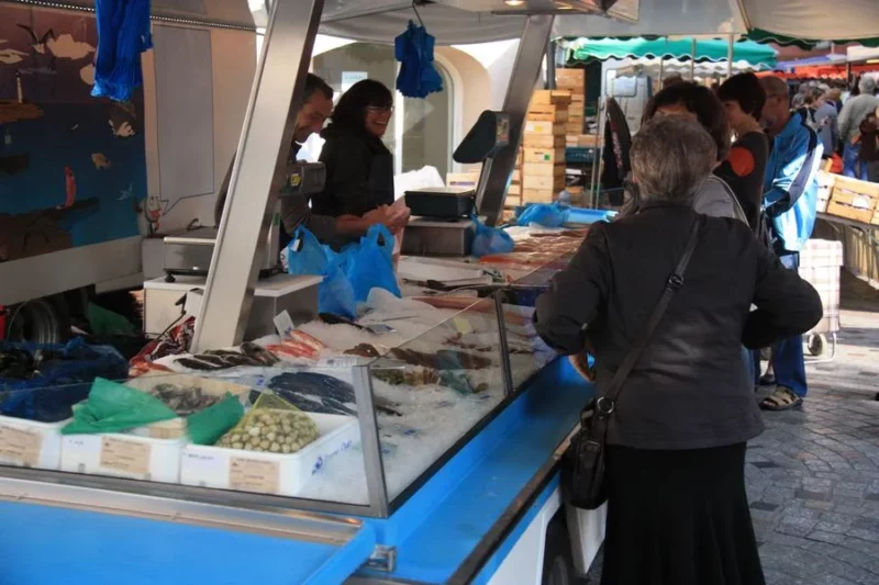 Marché hebdomadaire du vendredi